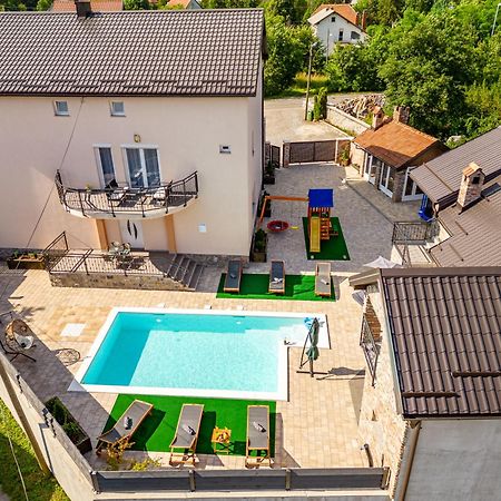 Apartman Toni Gračac Esterno foto