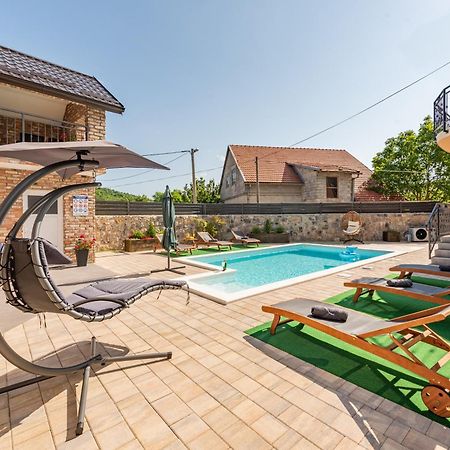Apartman Toni Gračac Esterno foto