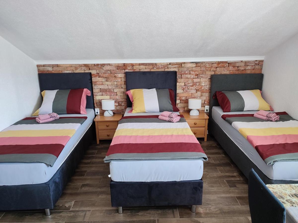 Apartman Toni Gračac Esterno foto