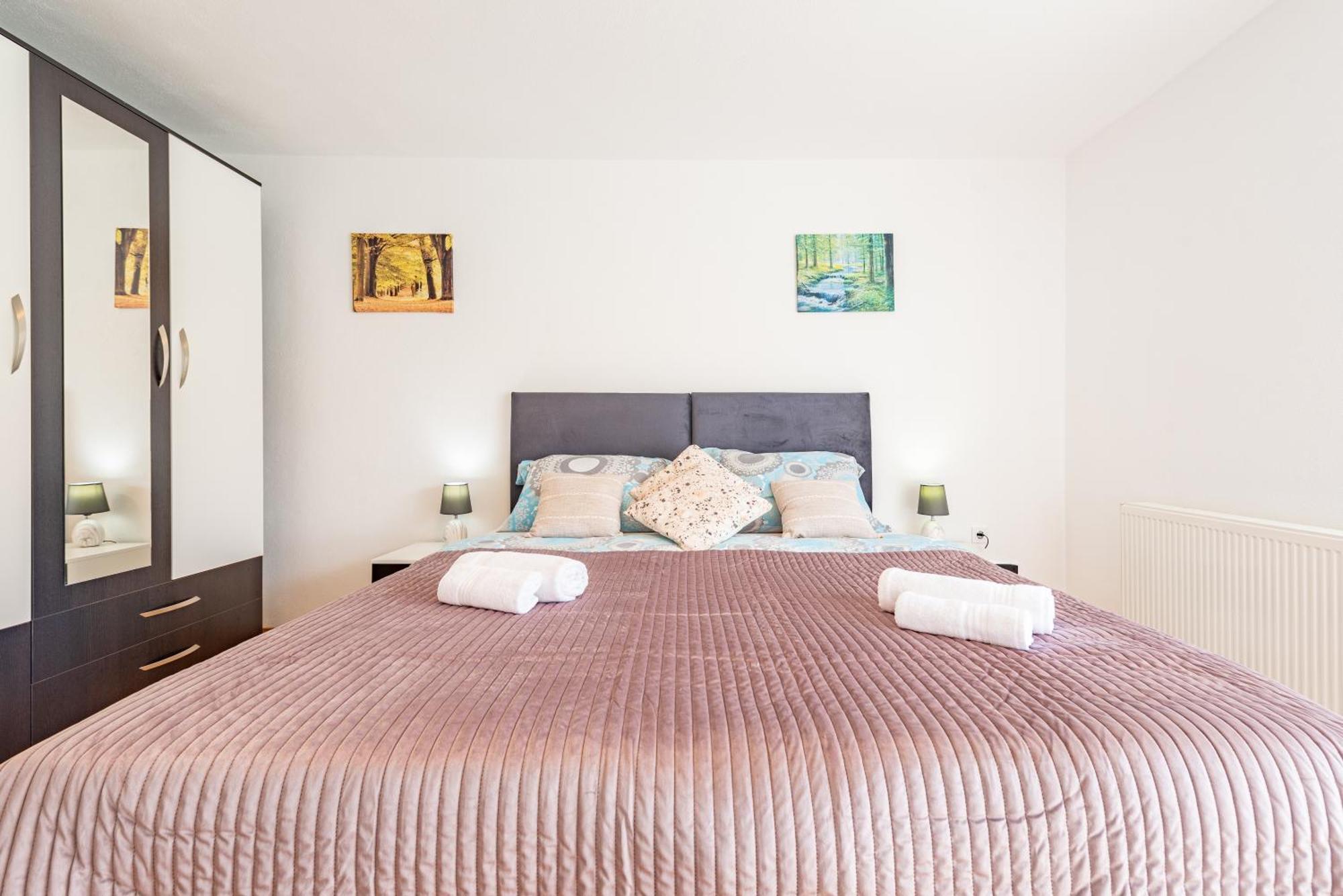 Apartman Toni Gračac Esterno foto