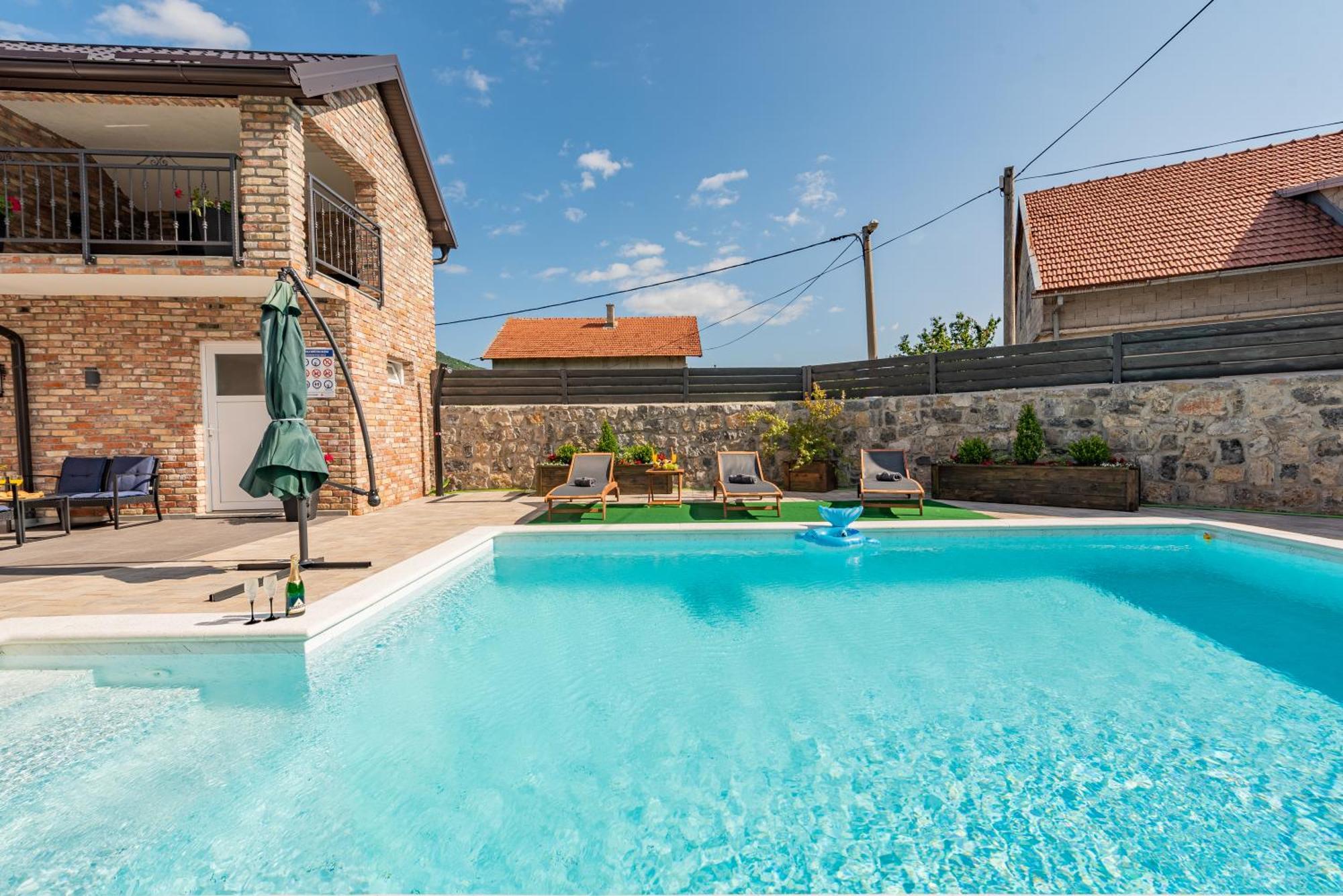 Apartman Toni Gračac Esterno foto