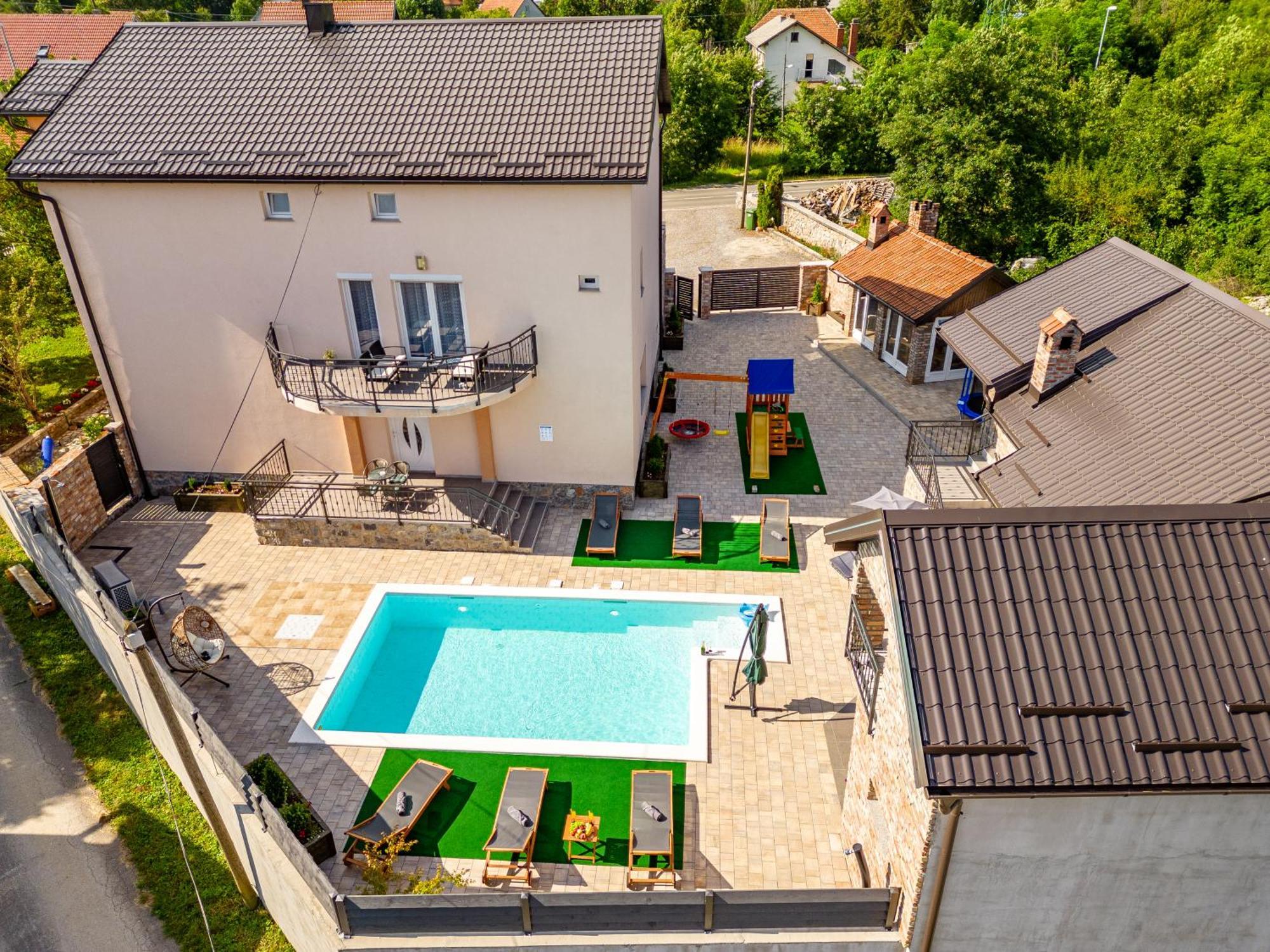 Apartman Toni Gračac Esterno foto