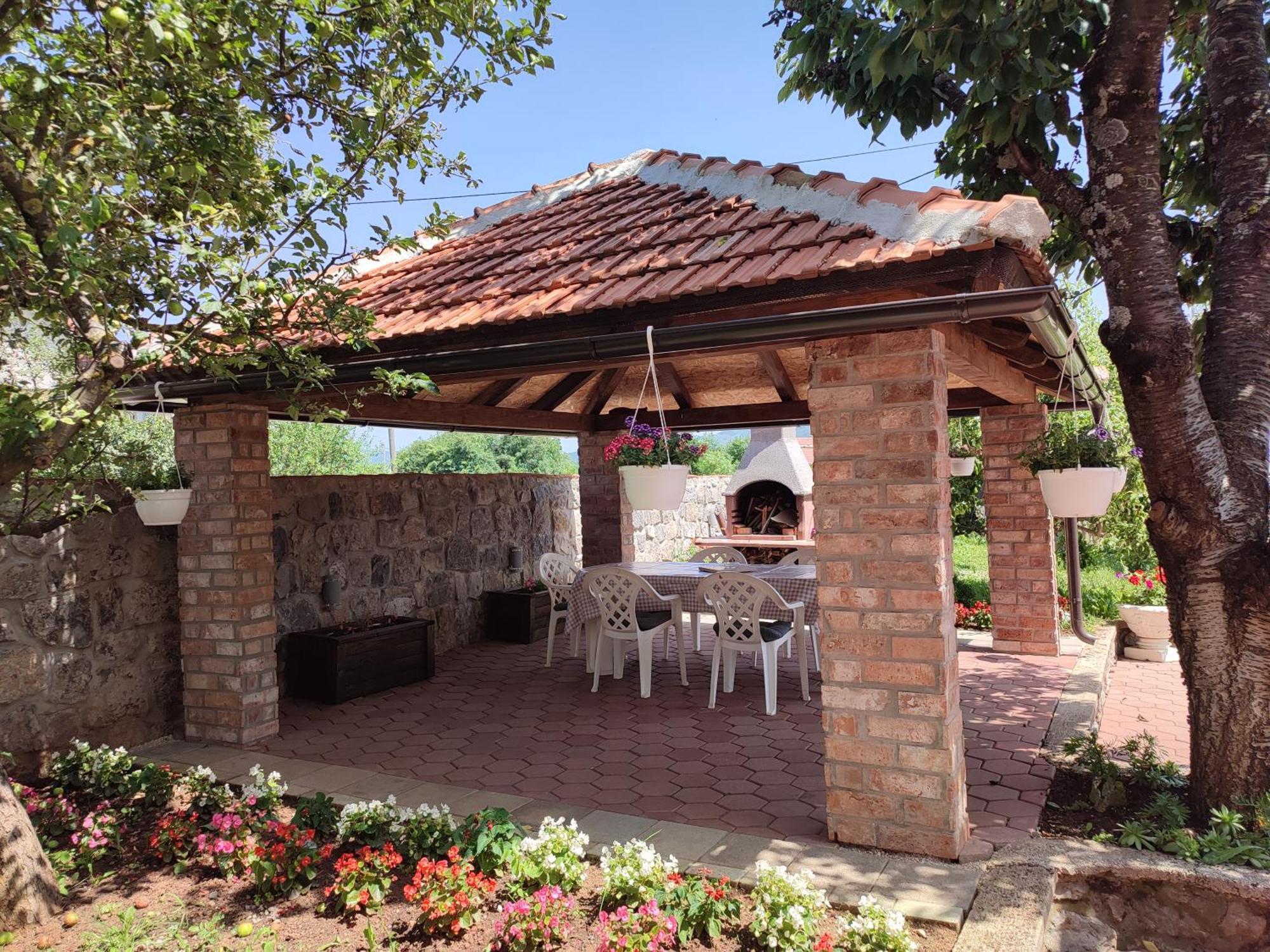 Apartman Toni Gračac Esterno foto
