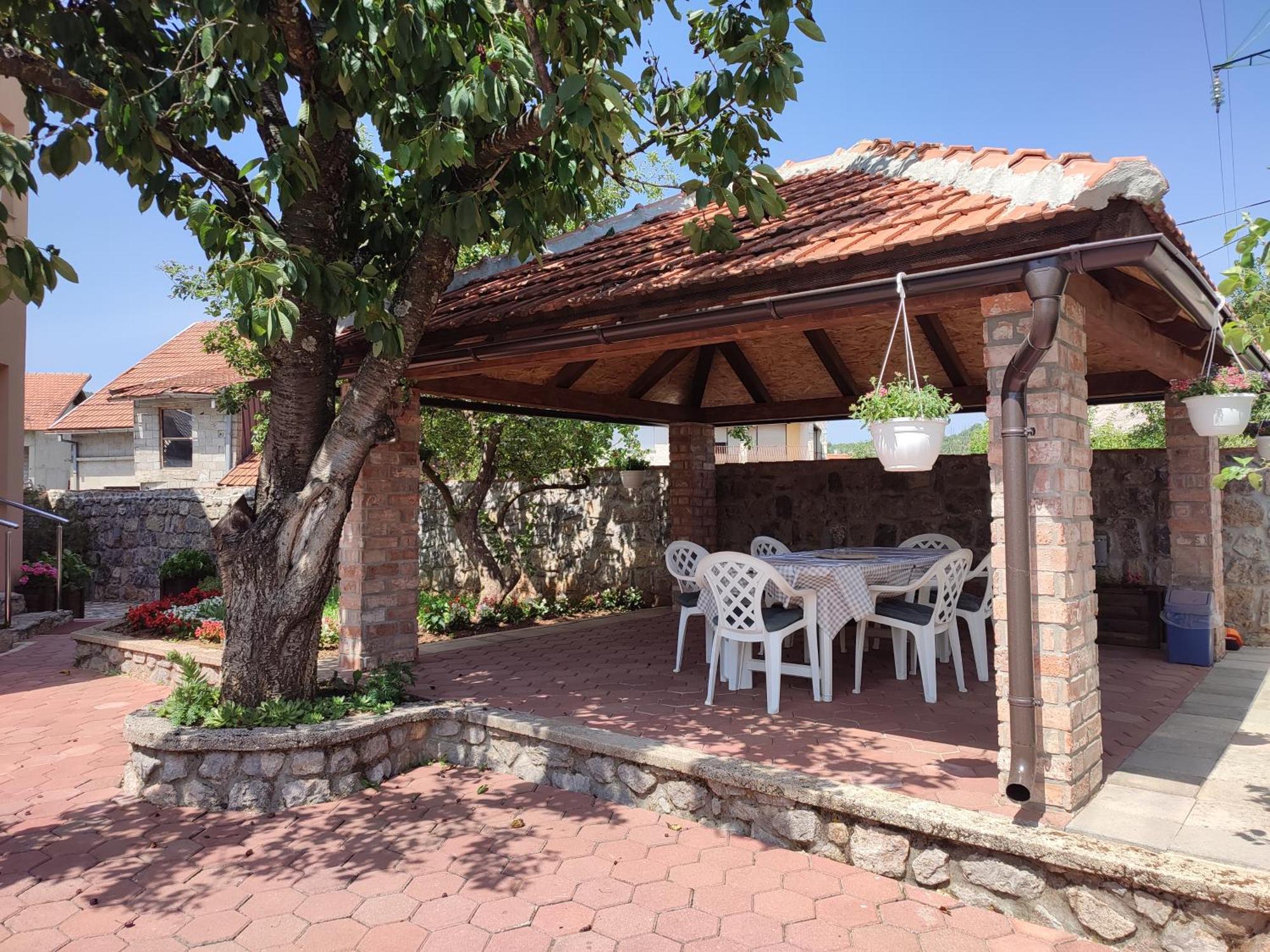 Apartman Toni Gračac Esterno foto